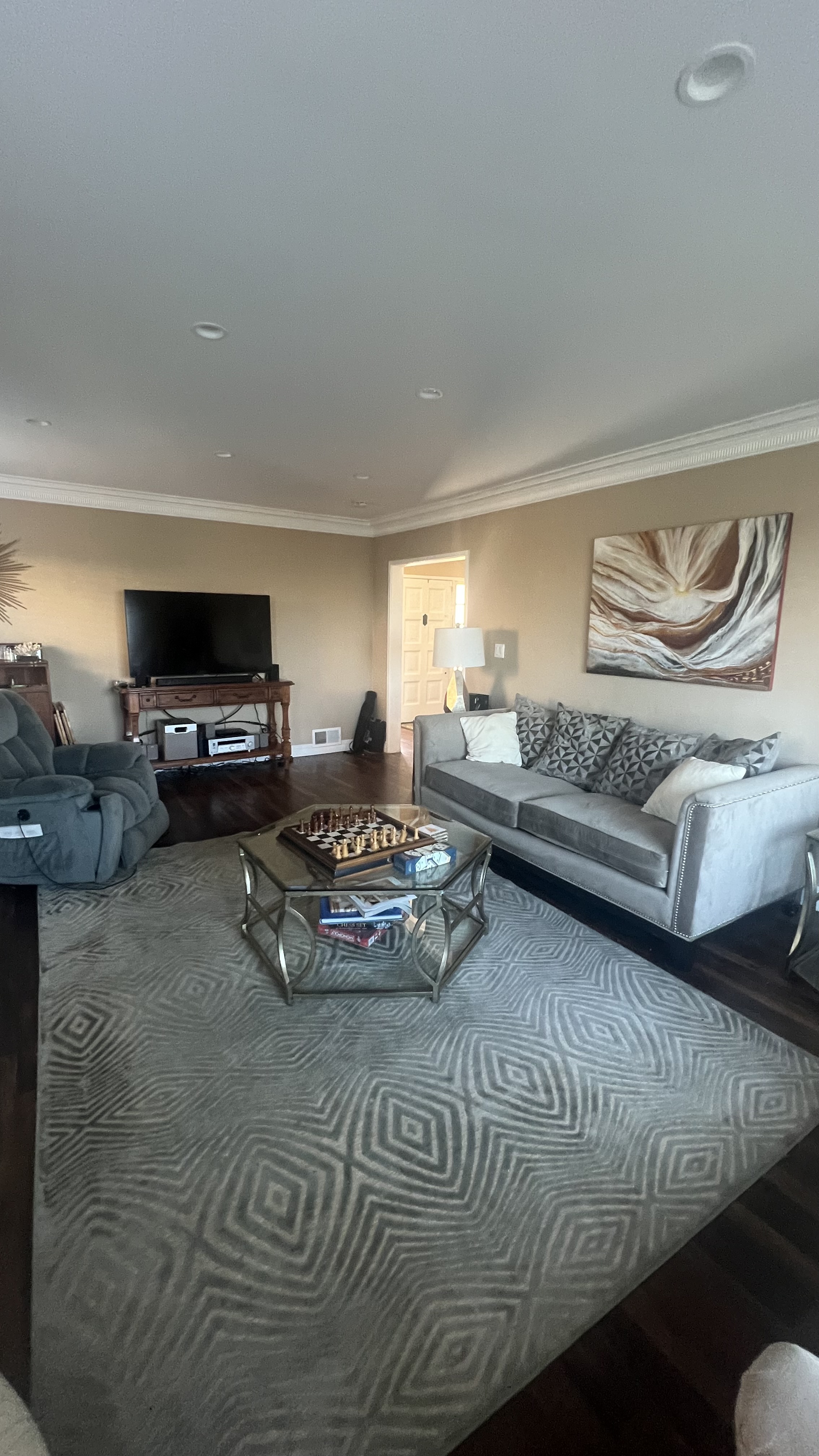 20250618-010336329-b875-bc5fade04c85_Living Room.jpg